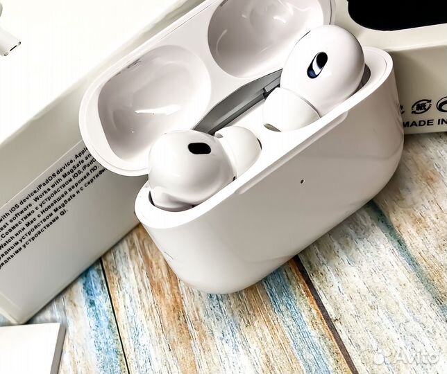 Наушники AirPods Pro 2 с чехлом в подарок