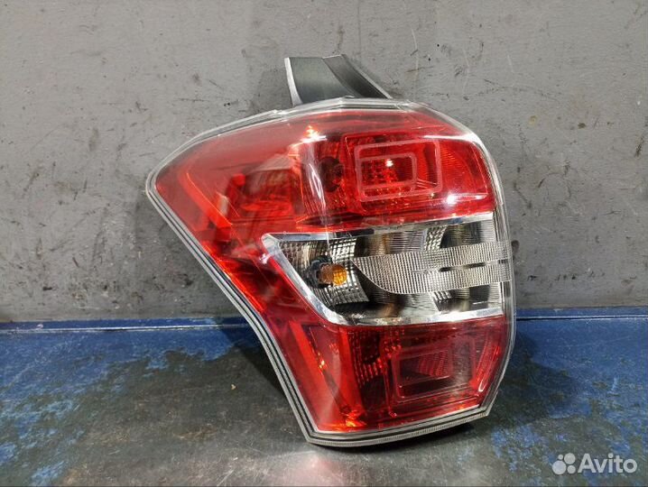 Фонарь левый Subaru Forester SJ