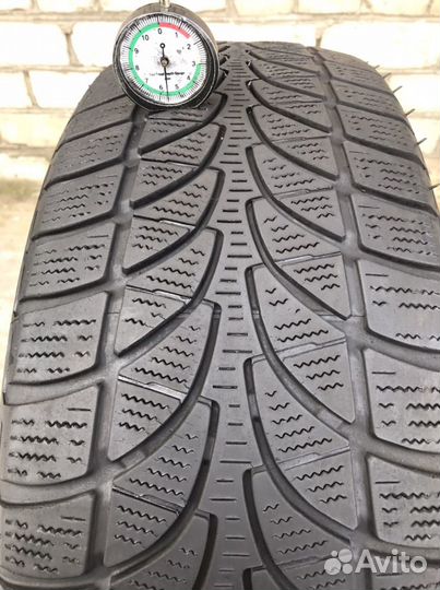 Bridgestone Blizzak LM-32 215/55 R17 98V