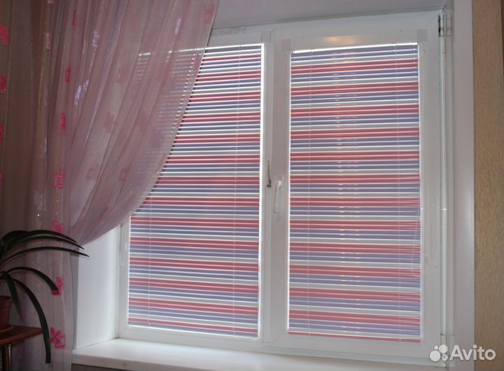 Жалюзи для пластикового окна