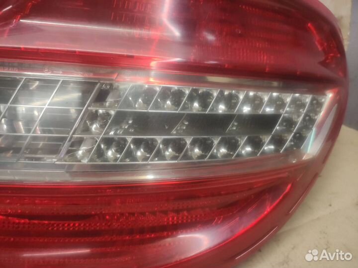 Фонарь задний правый Mercedes-Benz C-Класс