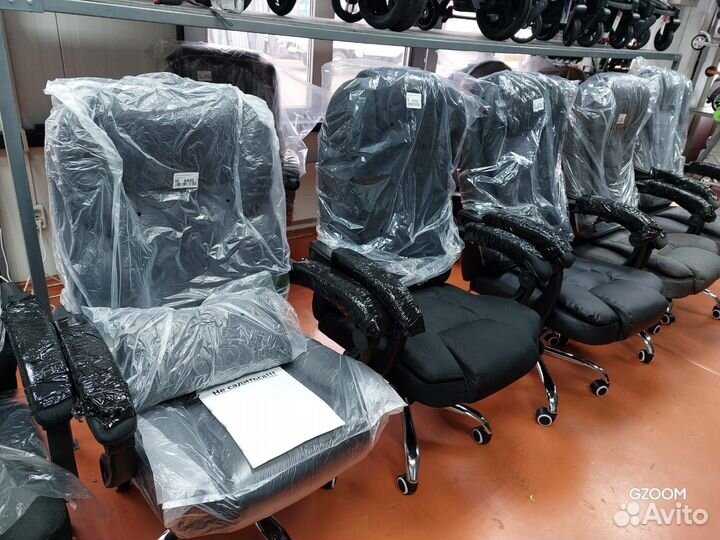 Кресло офисное руководителя в ассортименте