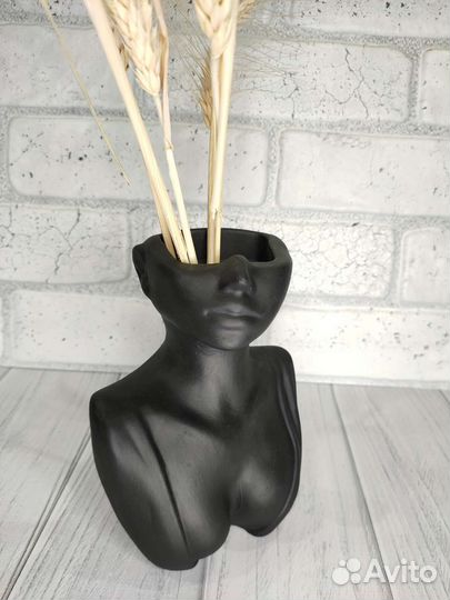 Кашпо/Ваза Муза из гипса