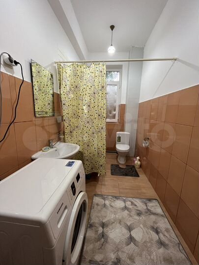 3-к. квартира, 80 м², 1/9 эт.