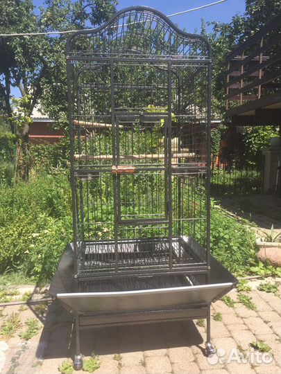 Клетка для среднего или крупного попугая