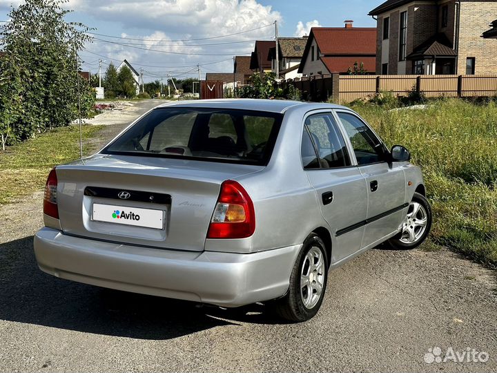 Hyundai Accent, 2005