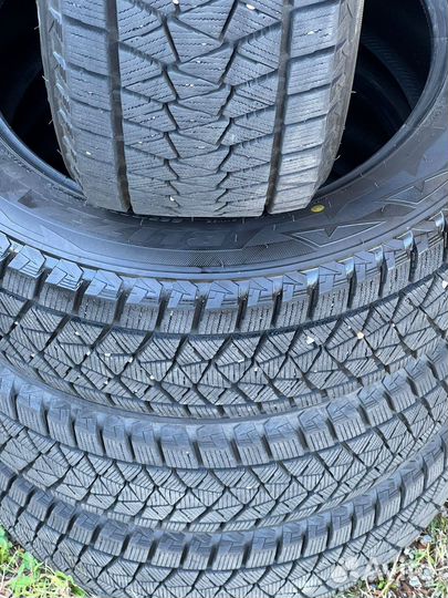 Bridgestone Blizzak Ice 225/60 R18