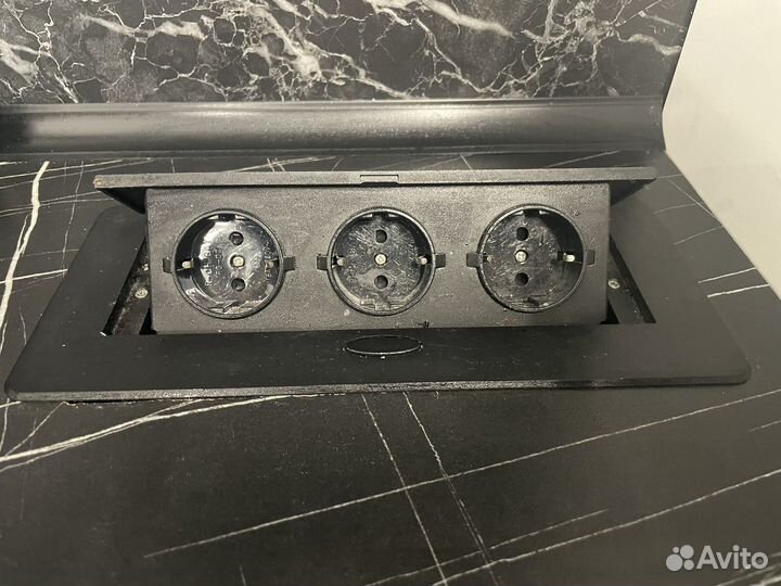 Выдвижная розетка