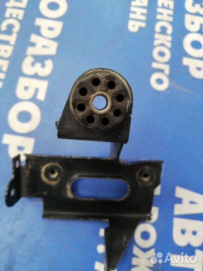 Кронштейн блока ABS Bmw E39 седан M50B20 1998