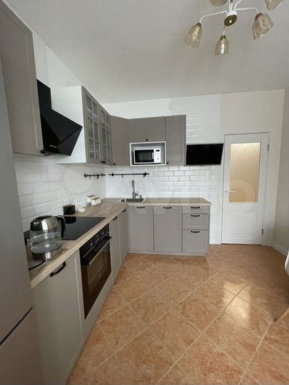 2-к. квартира, 57 м², 3/9 эт.