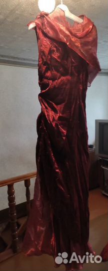 Вечернее платье
