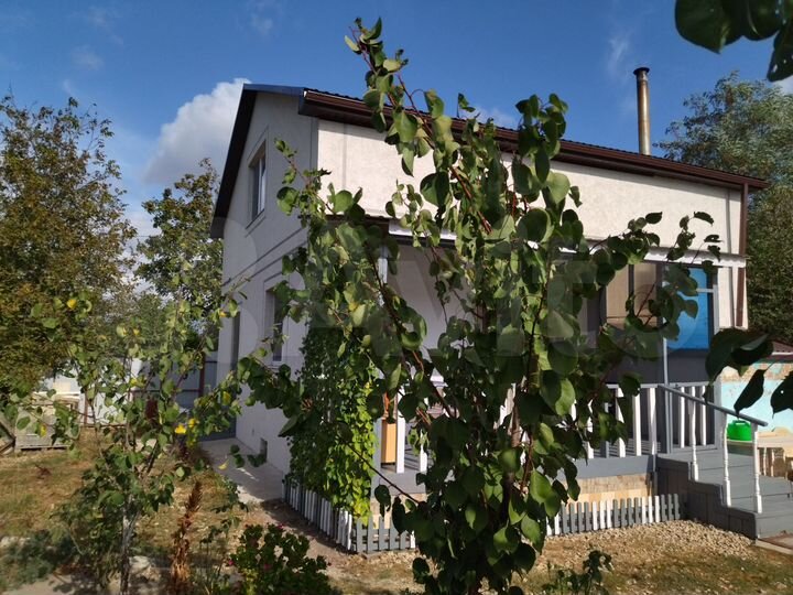 Дом 180 м² на участке 5 сот.