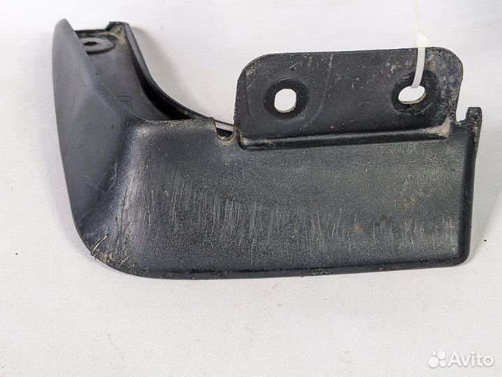 Брызговик задний левый Hyundai Solaris хетчбек