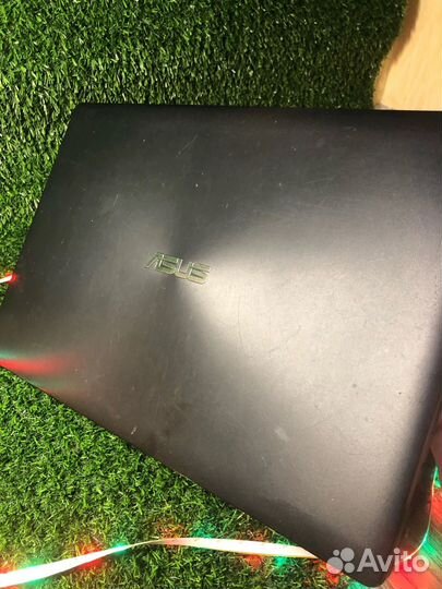Ноутбук asus