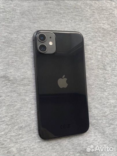 Телефон iPhone 11