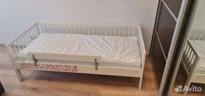 Детская кровать IKEA с матрасом