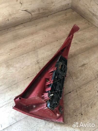 Фонарь задний левый citroen c3 1 1.4 nn