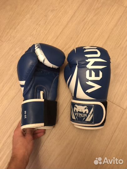Боксерские перчатки Venum Challenger 2.0 10oz