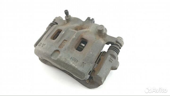 Суппорт передний левый Nissan Atlas SZ2F24 ZD30