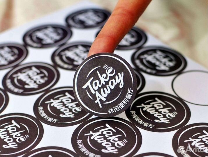 Печать самоклеящихся Этикеток. Стикеры. Стикерпаки