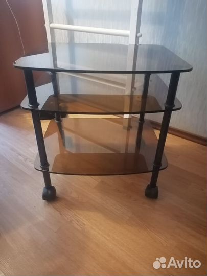 Стеклянная тумба под тв
