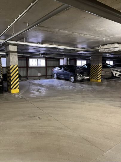 Машиноместо, 15 м²