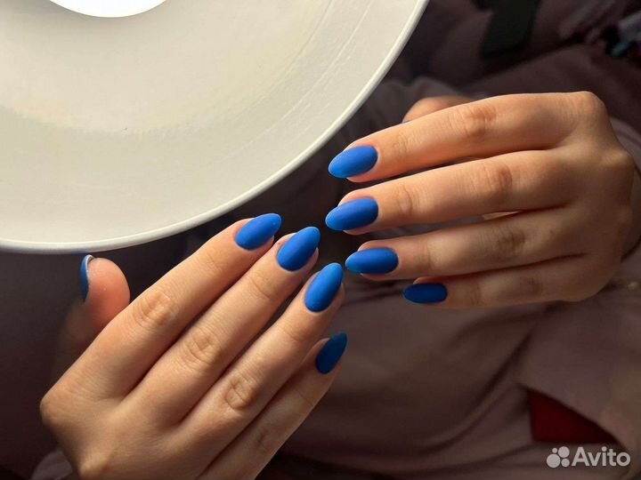 Модель на маникюр с покрытием гель лак бесплатно