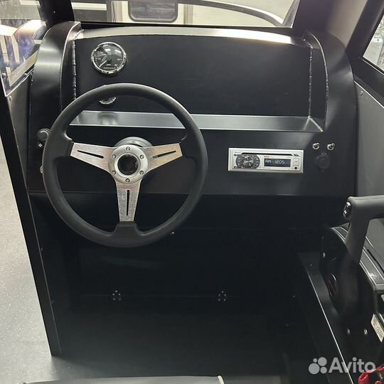 Понтонный катамаран кабинного типа BRO Cabin