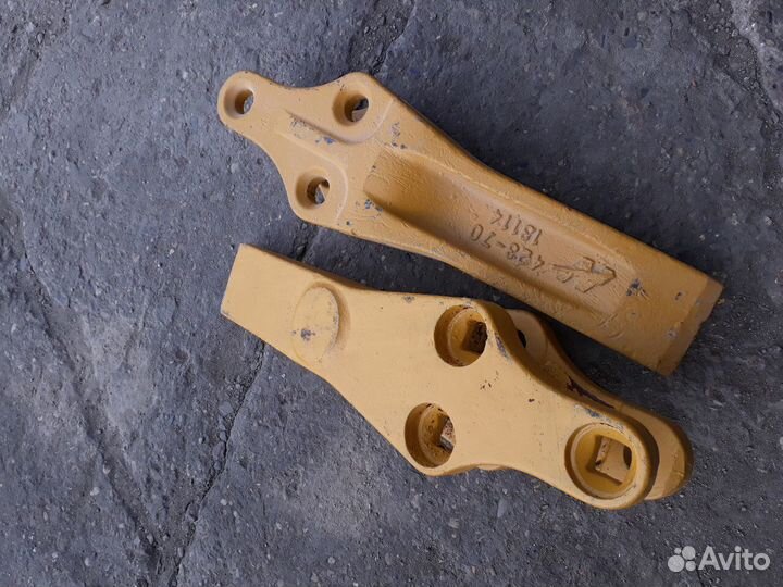 Зуб болтовой Komatsu WA 380 центральный