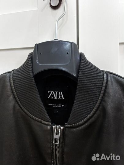 Кожаный бомбер zara xs