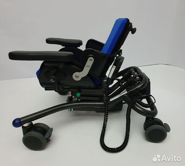 Многофункциональное комнатное кресло R82 Икс Панда