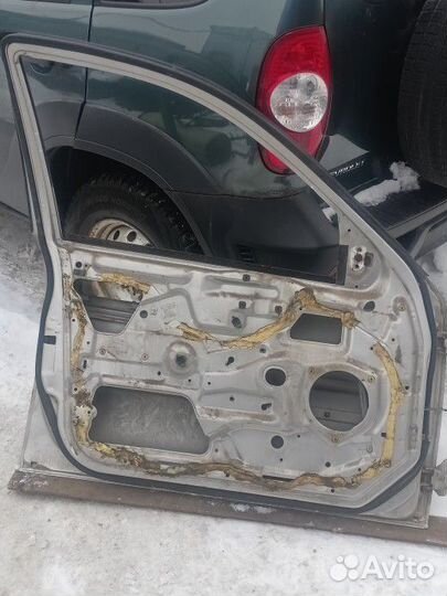 Передняя левая дверь Ровер 200