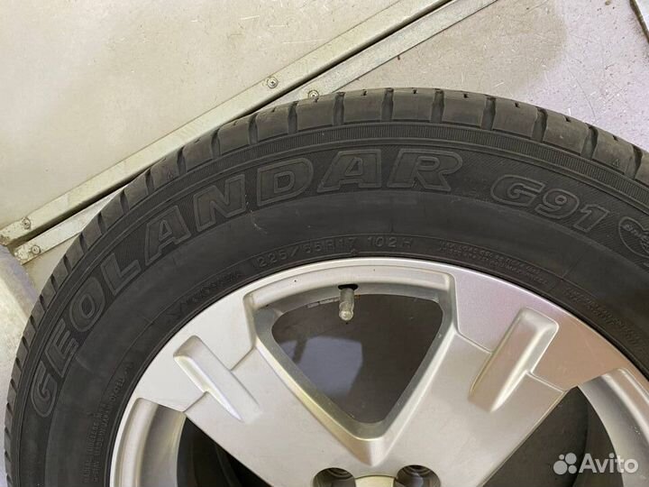Колеса летние Yokohama 225/65R17 Toyota RAV4