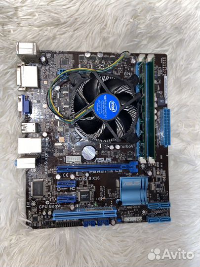 Материнская плата с процессором и памятью