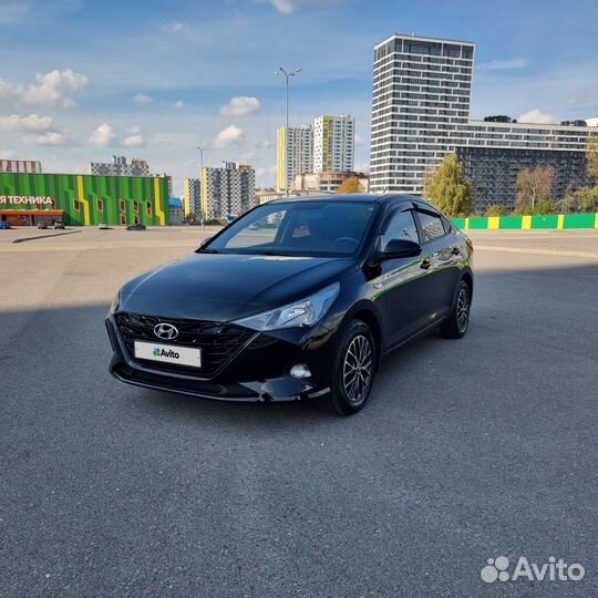 Hyundai Solaris 1.6 AT, 2022, 8 600 км