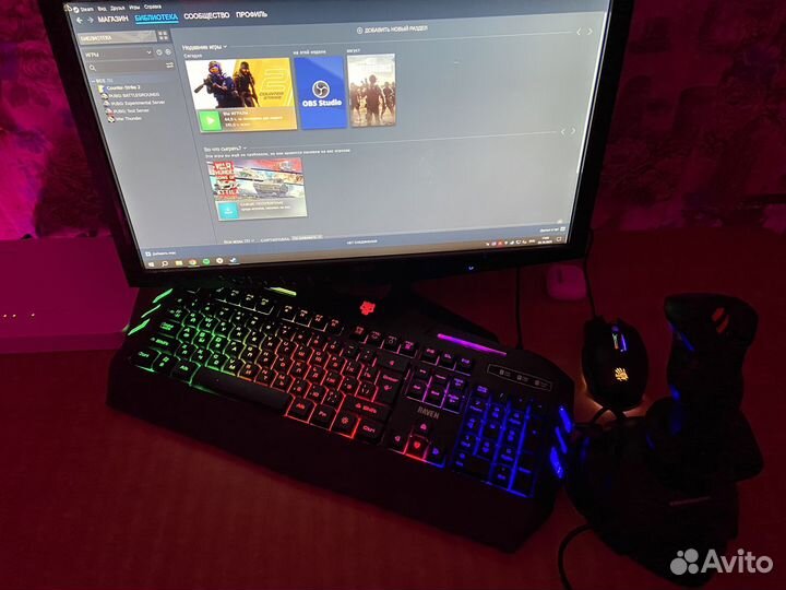 Игровой пк с монитором клавиатурой и мышью