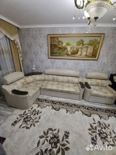 Угловой диван и кресло бу