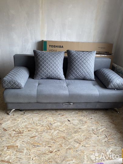 Диван бу почти новый