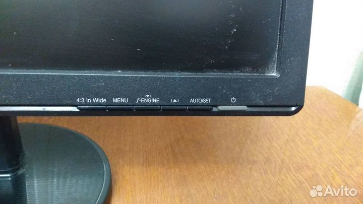 Монитор 19 дюймов LG W1942