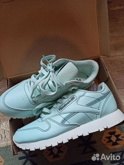 Кроссовки reebok женские 35 размер