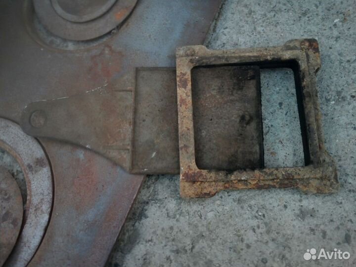Плита, дверца, задвижка для печки. Чугун