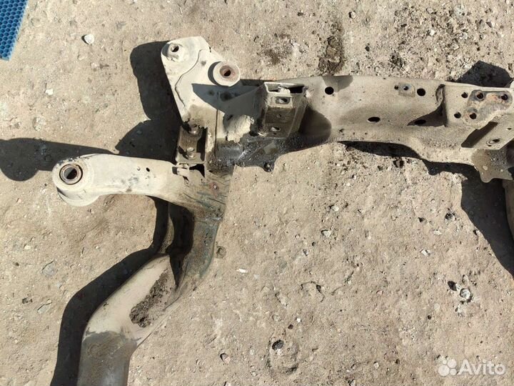 Подрамник Hyundai sonata 4