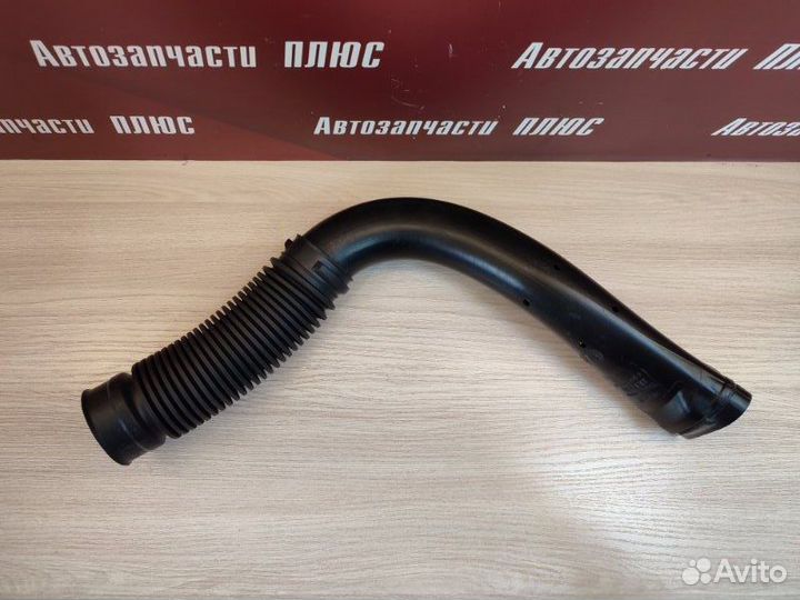 Патрубок воздушного фильтра Renault Sandero