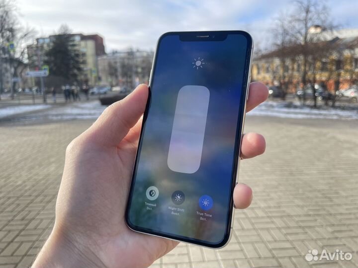 iPhone X, 64 ГБ