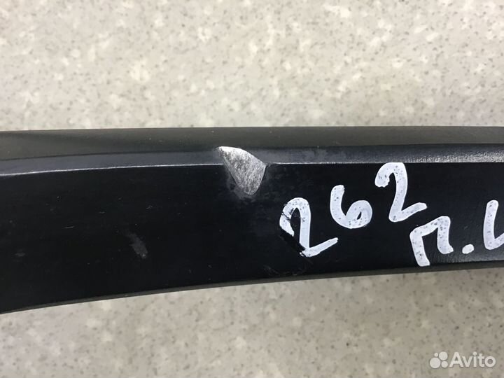 Поводок стеклоочистителя передний левый Skoda Octa