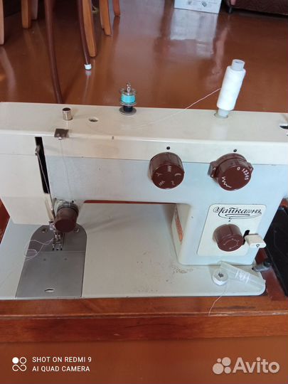 Швейная машина Чайка 143