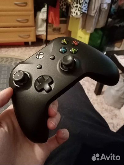 Геймпад Xbox One X