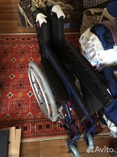 Инвалидная коляска прогулочная для людей с большим