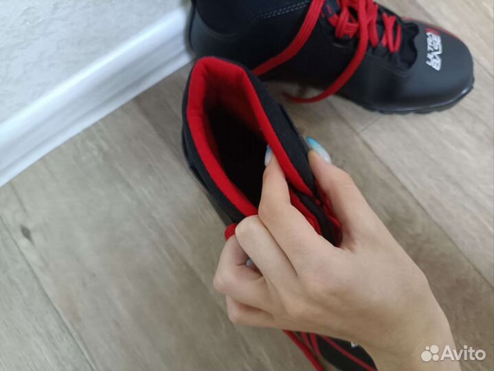 Лыжные ботинки