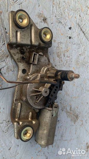 Моторчик трапеции дворников (стеклоочистителя)